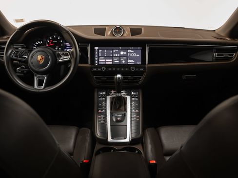 Certified 2019 Porsche Macan AWD/4WD image 25