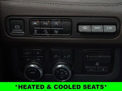 Used 2024 GMC Yukon XL Denali w/ Max Trailering Package image 17