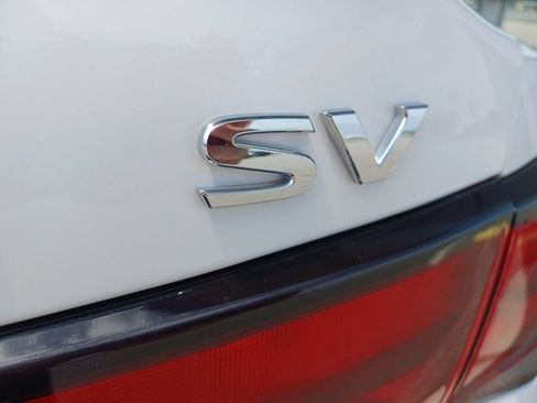 Used 2024 Nissan Sentra SV FWD image 27