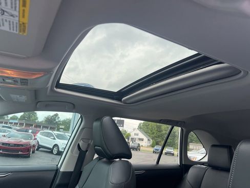 Used 2021 Toyota RAV4 XLE Premium AWD/4WD image 18