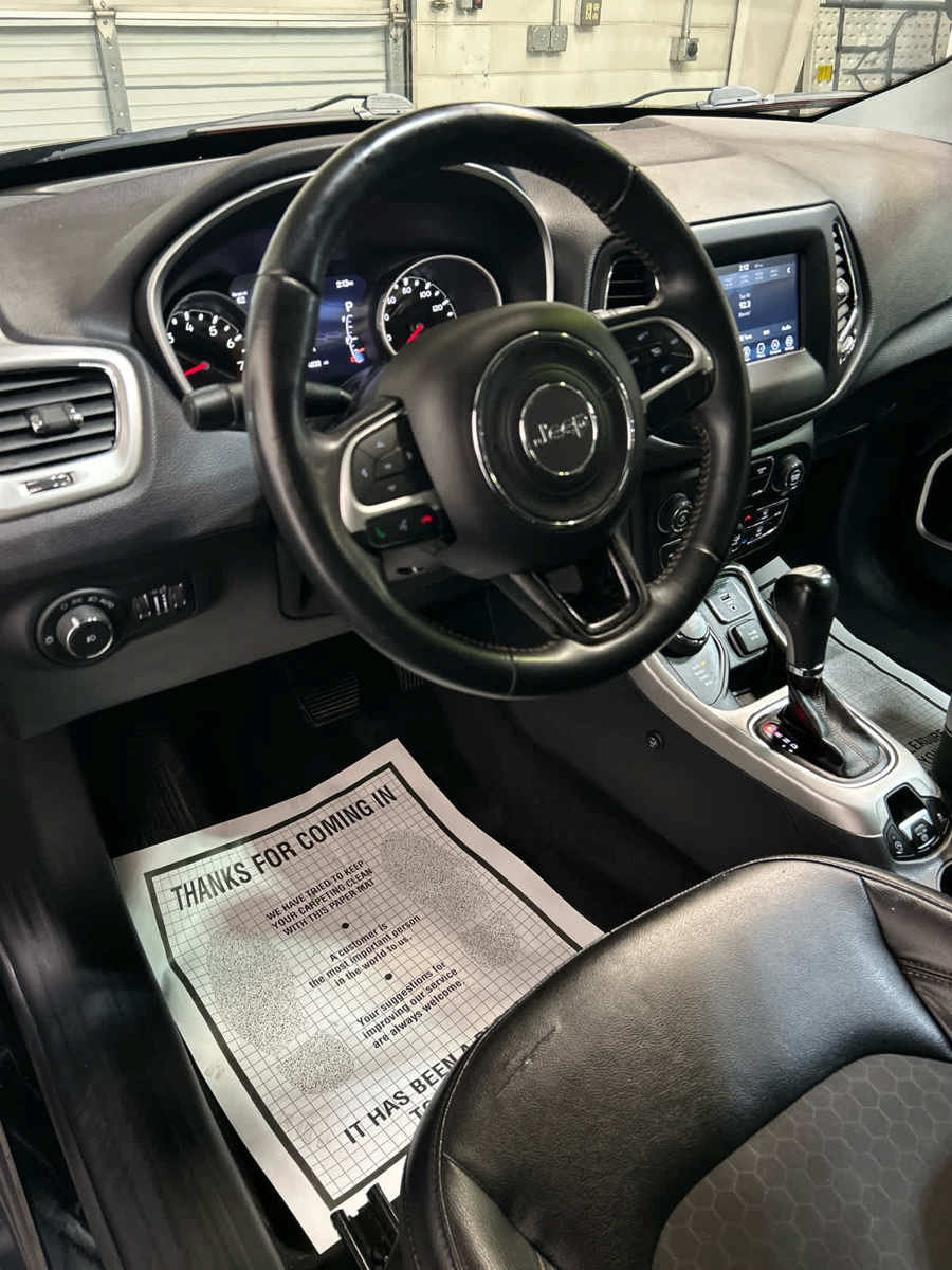 Used 2018 Jeep Compass Latitude w/ Popular Equipment Group AWD/4WD image 10