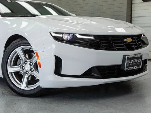 Used 2023 Chevrolet Camaro LT RWD image 10