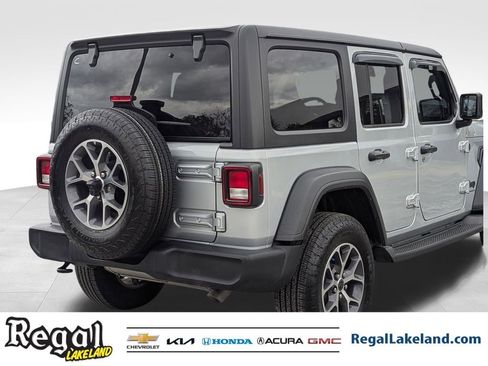 Used 2024 Jeep Wrangler Sport S image 7