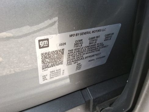 Certified 2026 Chevrolet Suburban High Country AWD/4WD image 40