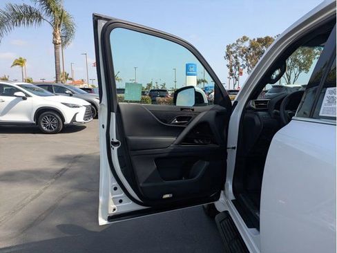 New 2026 Lexus LX 600 4WD w/ Luxury Package image 13
