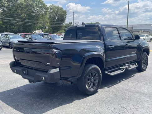 Used 2021 Toyota Tacoma SR5 AWD/4WD image 3