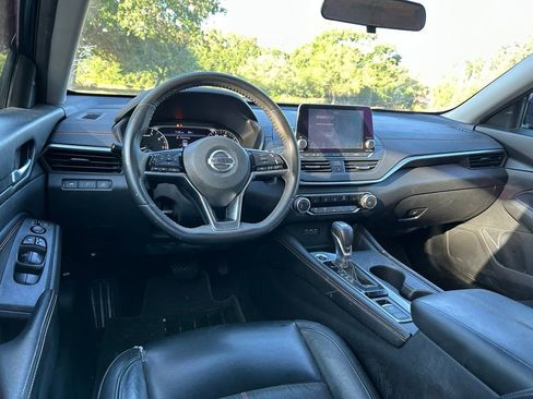 Used 2019 Nissan Altima 2.5 SR w/ SR Premium Package AWD/4WD image 12