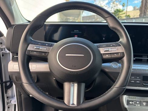 Used 2025 Hyundai Kona SEL image 28