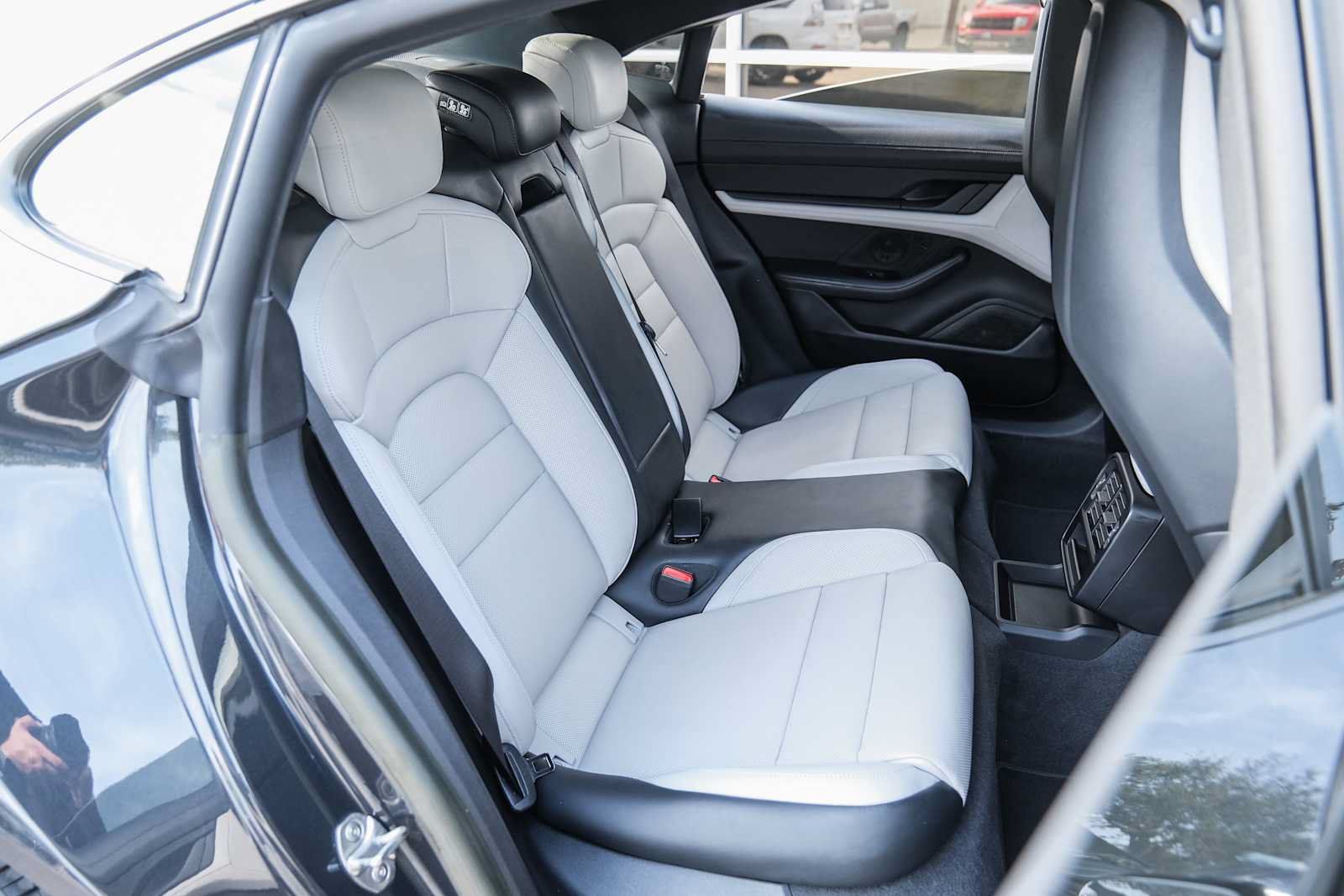 Used 2023 Porsche Taycan RWD image 30