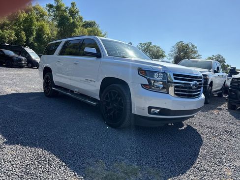 Used 2018 Chevrolet Suburban LT w/ Luxury Package RWD image 7