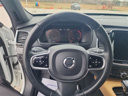 Used 2018 Volvo XC90 T6 Momentum w/ Momentum Plus Package image 22