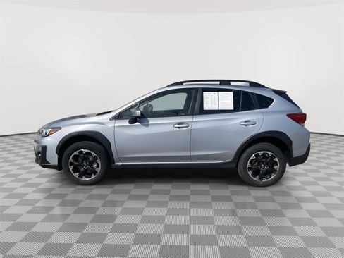 Used 2023 Subaru Crosstrek 2.0i Premium image 4
