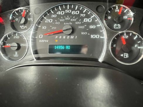 Used 2024 Chevrolet Express 2500 w/ Driver Convenience Package image 12