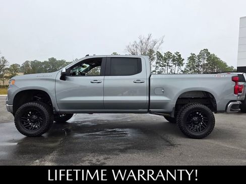 Used 2025 Chevrolet Silverado 1500 LT image 3