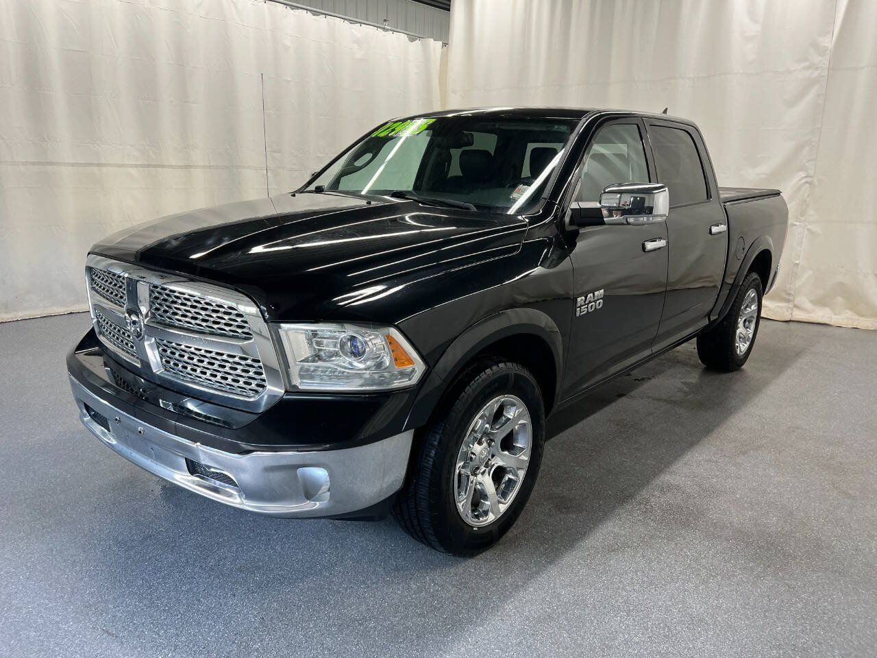 Used 2016 RAM 1500 Laramie w/ Convenience Group AWD/4WD image 1