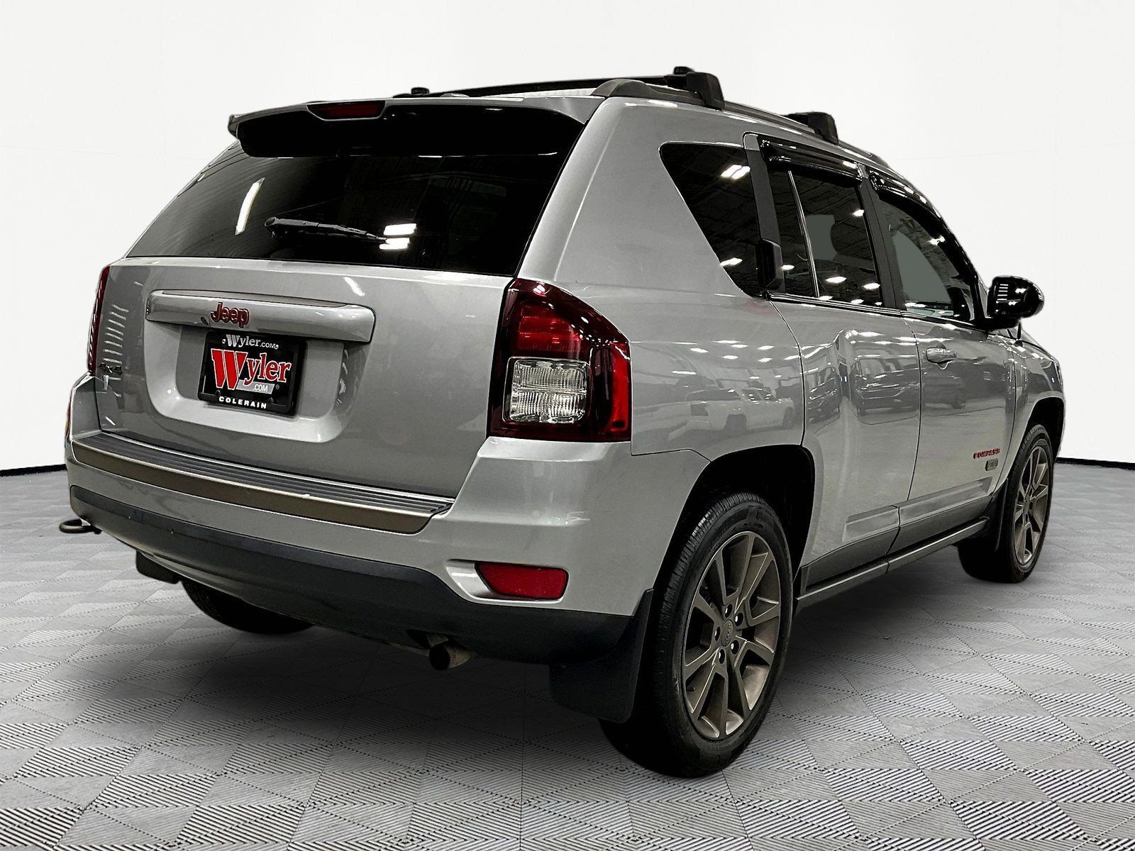 Used 2016 Jeep Compass 75th Anniversary w/ Power Value Group AWD/4WD image 6