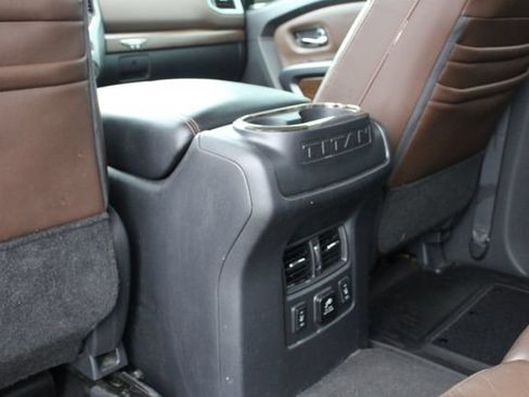 Used 2017 Nissan Titan Platinum Reserve AWD/4WD image 23