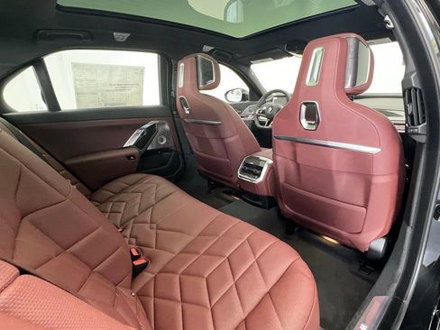 New 2026 BMW 760i xDrive w/ Executive Package AWD/4WD image 8