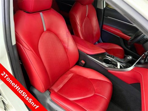 Used 2023 Toyota Camry XSE image 11