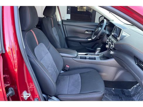 Used 2025 Nissan Sentra SR FWD image 19