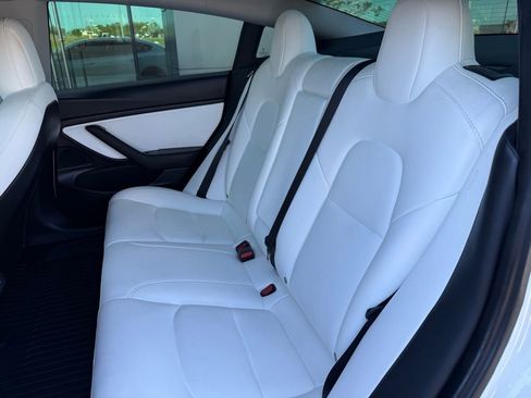 Used 2020 Tesla Model 3 Long Range image 6