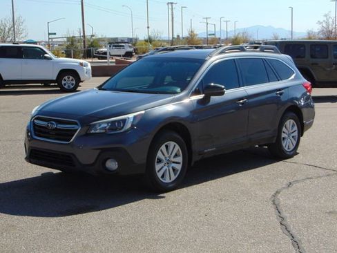 Used 2019 Subaru Outback 2.5i Premium image 8