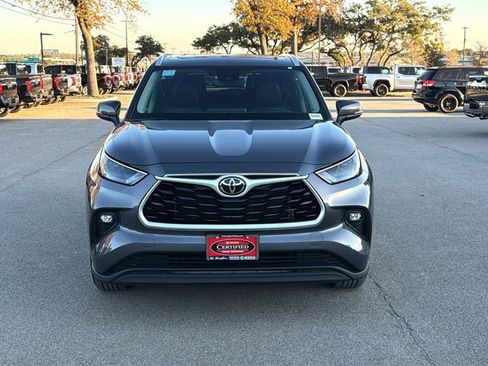 Used 2023 Toyota Highlander XLE image 10
