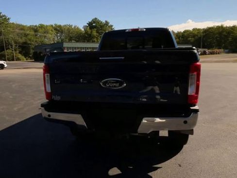 Used 2017 Ford F250 Lariat w/ FX4 Off-Road Package image 7