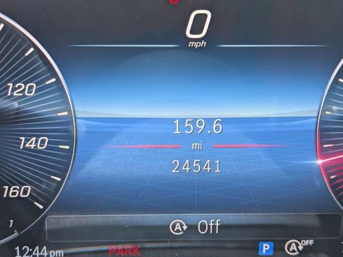 Used 2024 Mercedes-Benz GLE 350 4MATIC image 11