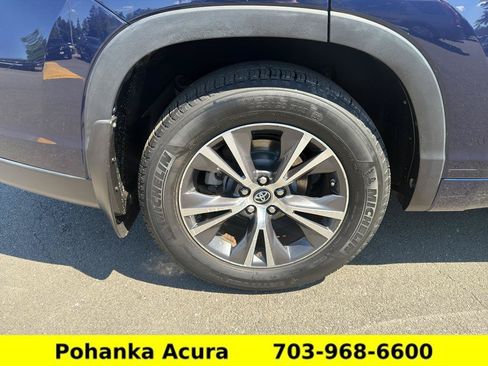 Used 2016 Toyota Highlander XLE AWD/4WD image 31