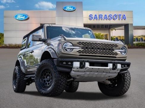 Used 2025 Ford Bronco Outer Banks AWD/4WD image 1