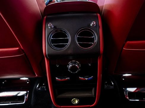 Used 2022 Rolls-Royce Cullinan image 63