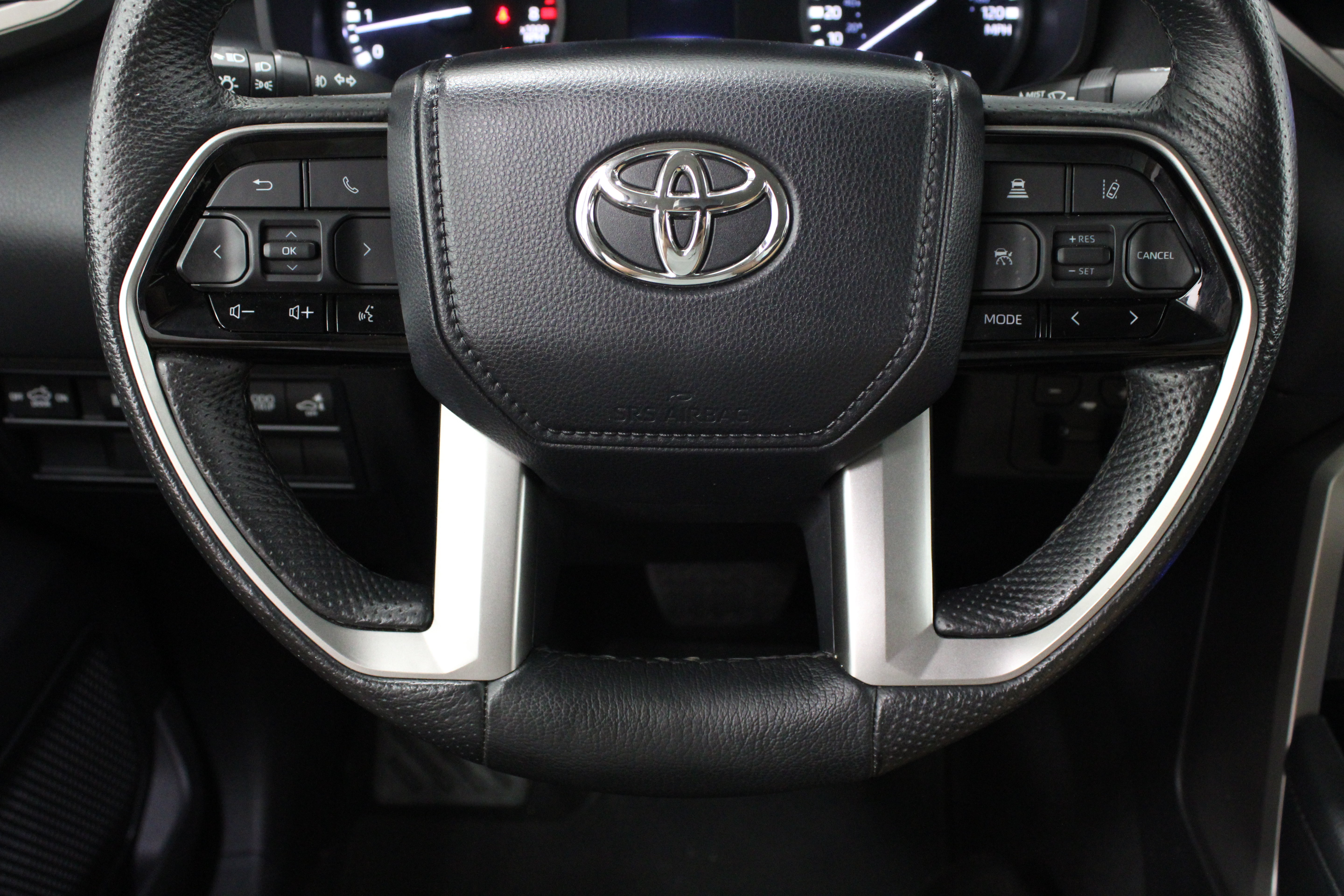 Used 2022 Toyota Tundra Limited AWD/4WD image 29