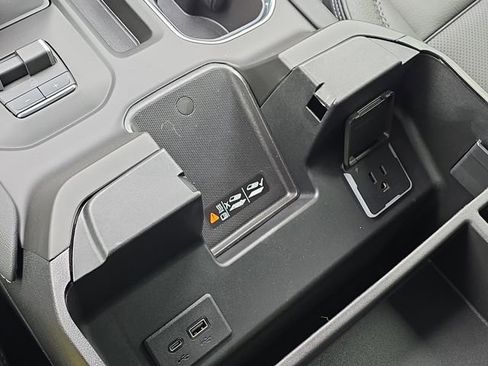New 2026 GMC Sierra 1500 Denali AWD/4WD image 18
