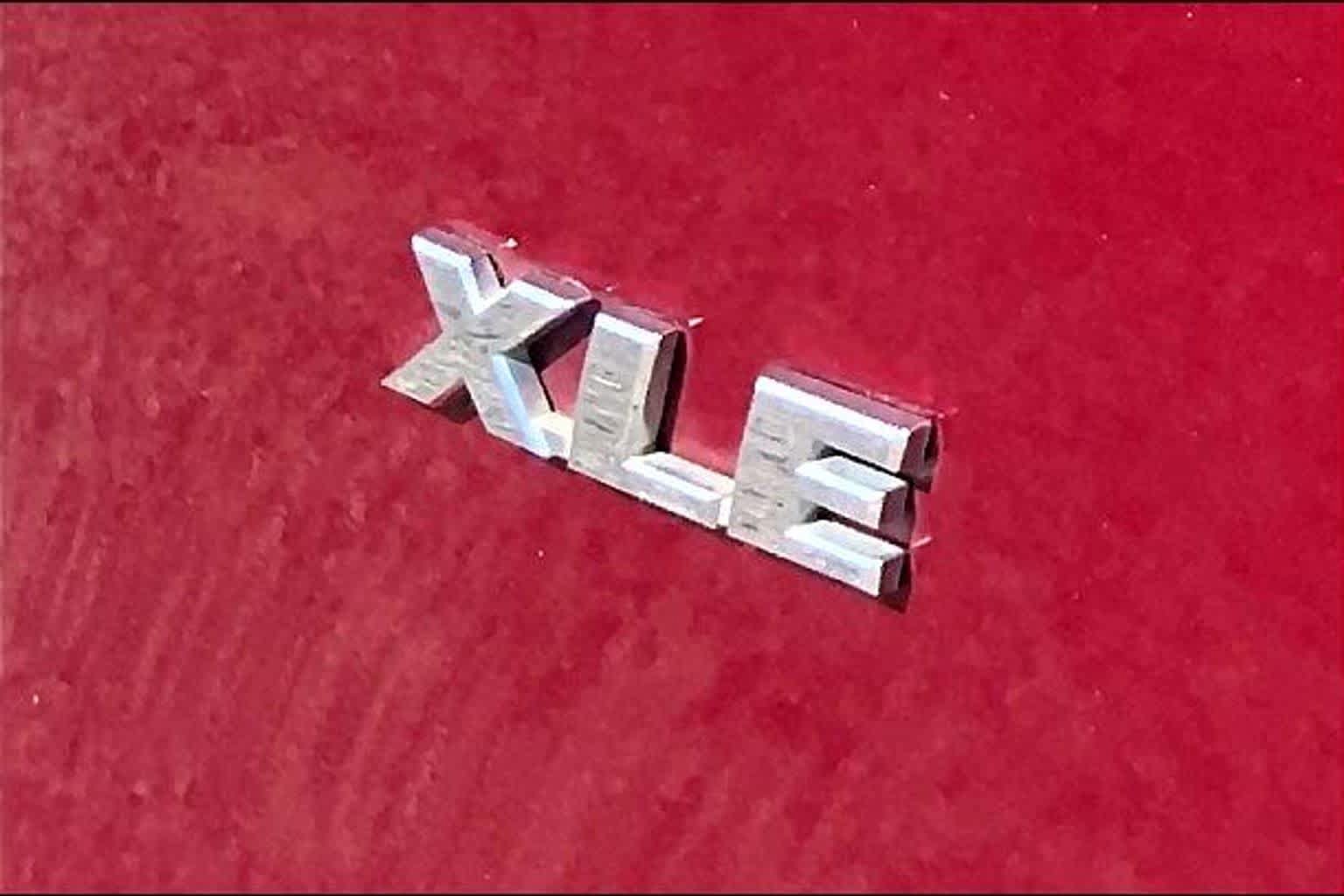 Used 2018 Toyota RAV4 XLE FWD image 10