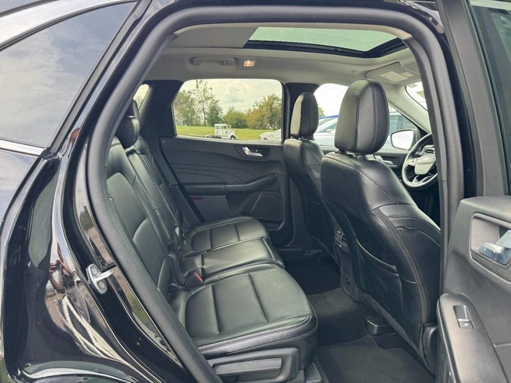 Used 2025 Ford Escape Platinum AWD/4WD image 10