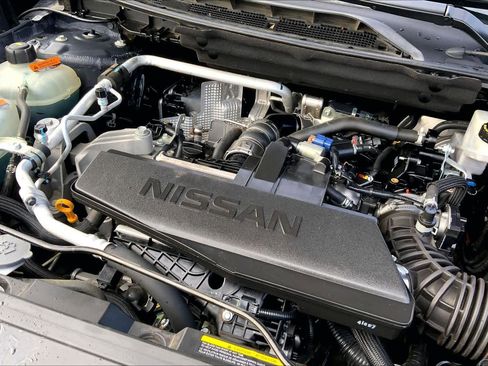 Used 2024 Nissan Rogue S FWD image 31