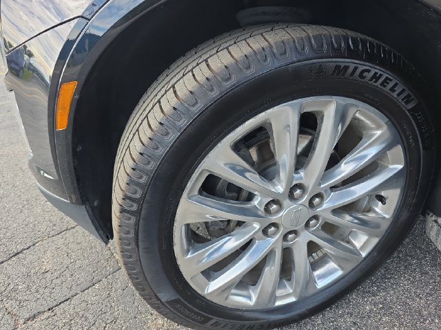 Used 2017 Cadillac XT5 Platinum AWD/4WD image 31