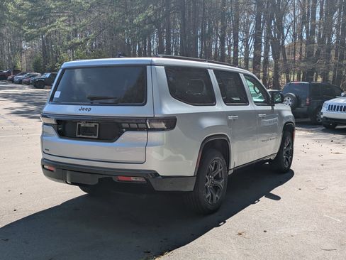 New 2026 Jeep Grand Wagoneer Limited image 5