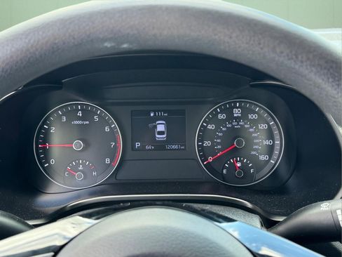 Used 2019 Kia Forte LXS FWD image 18