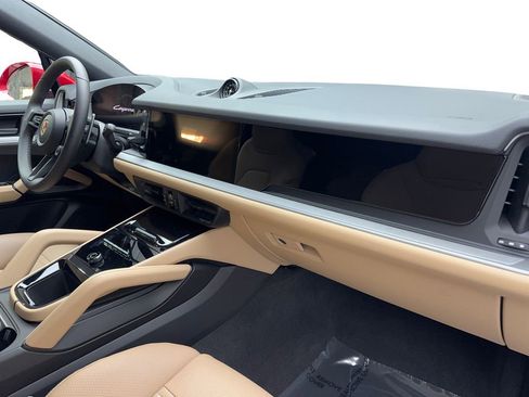 Used 2026 Porsche Cayenne Coupe image 52