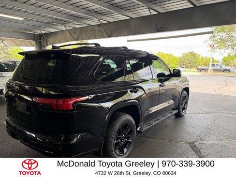 Certified 2023 Toyota Sequoia Platinum AWD/4WD image 5