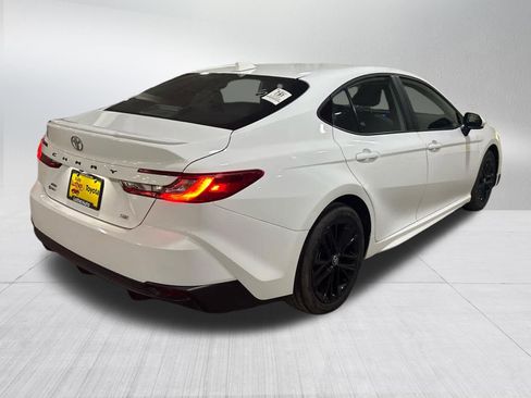 Used 2025 Toyota Camry SE w/ Convenience Package AWD/4WD image 6