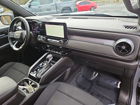 Used 2024 Chevrolet Colorado LT w/ LT Convenience Package AWD/4WD image 69