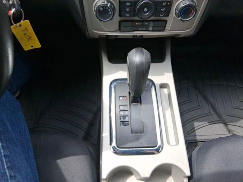 Used 2010 Ford Escape XLT FWD image 17