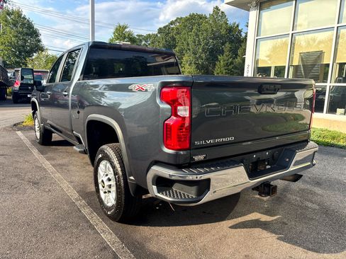 Used 2020 Chevrolet Silverado 2500 LT w/ Fleet Comfort Package image 11