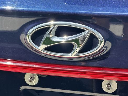 Used 2023 Hyundai Santa Fe SEL FWD image 15