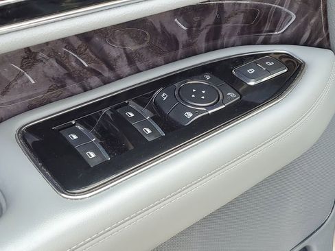 Used 2019 Lincoln Navigator Reserve w/ Cargo Package AWD/4WD image 24