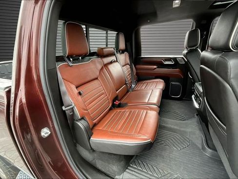 Used 2024 GMC Sierra 2500 Denali Ultimate AWD/4WD image 25