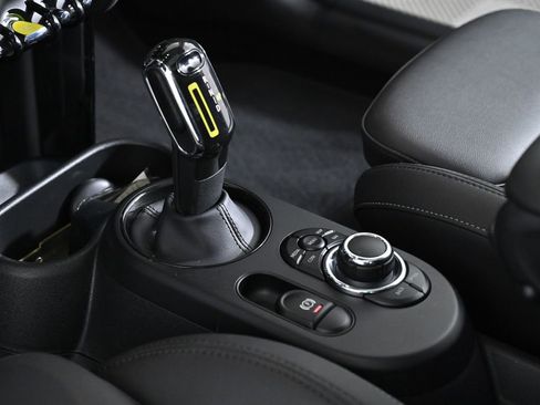 Certified 2024 MINI Cooper SE image 23